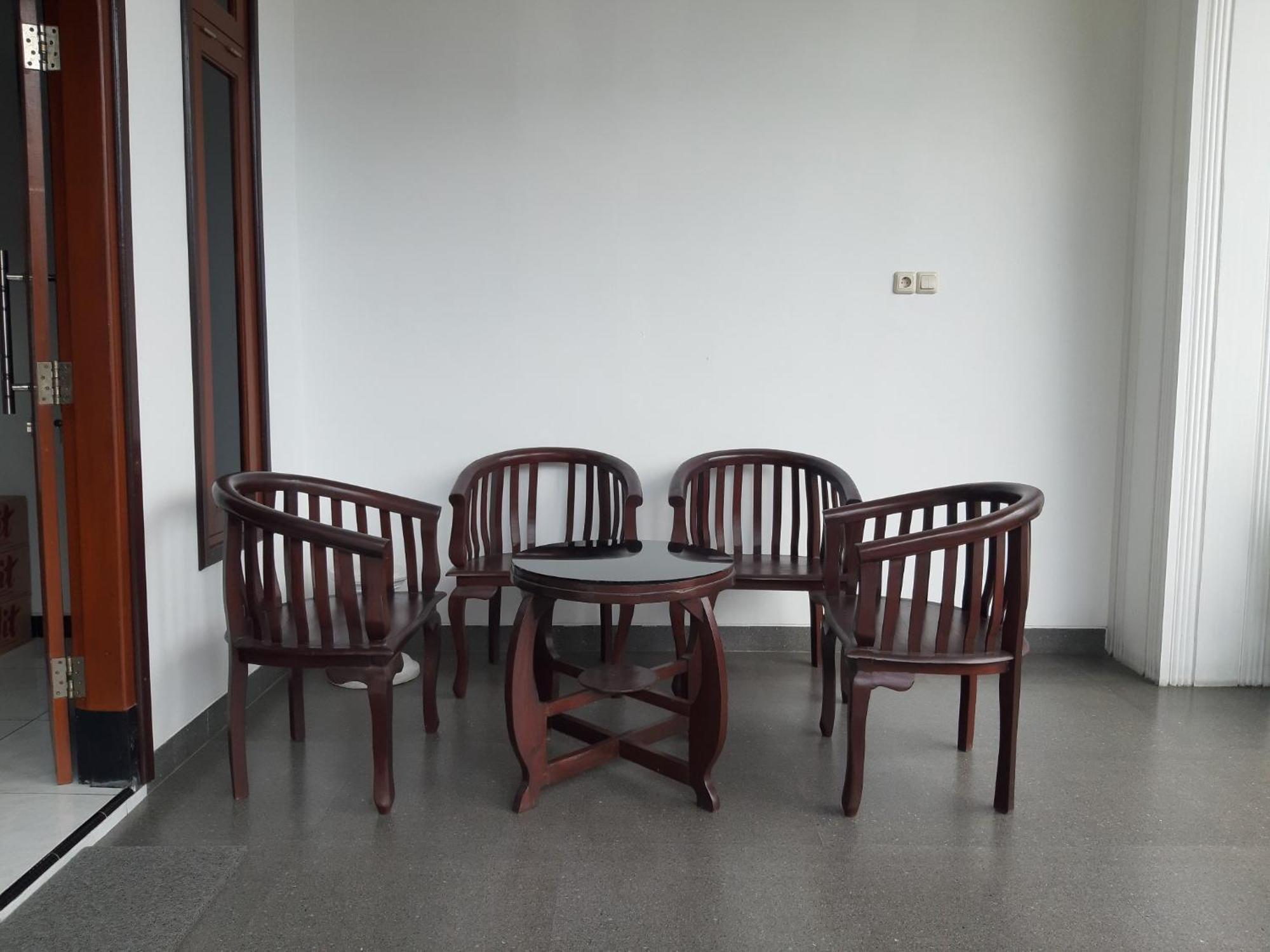 Oyo 2826 Panderman Residence Blitar Εξωτερικό φωτογραφία