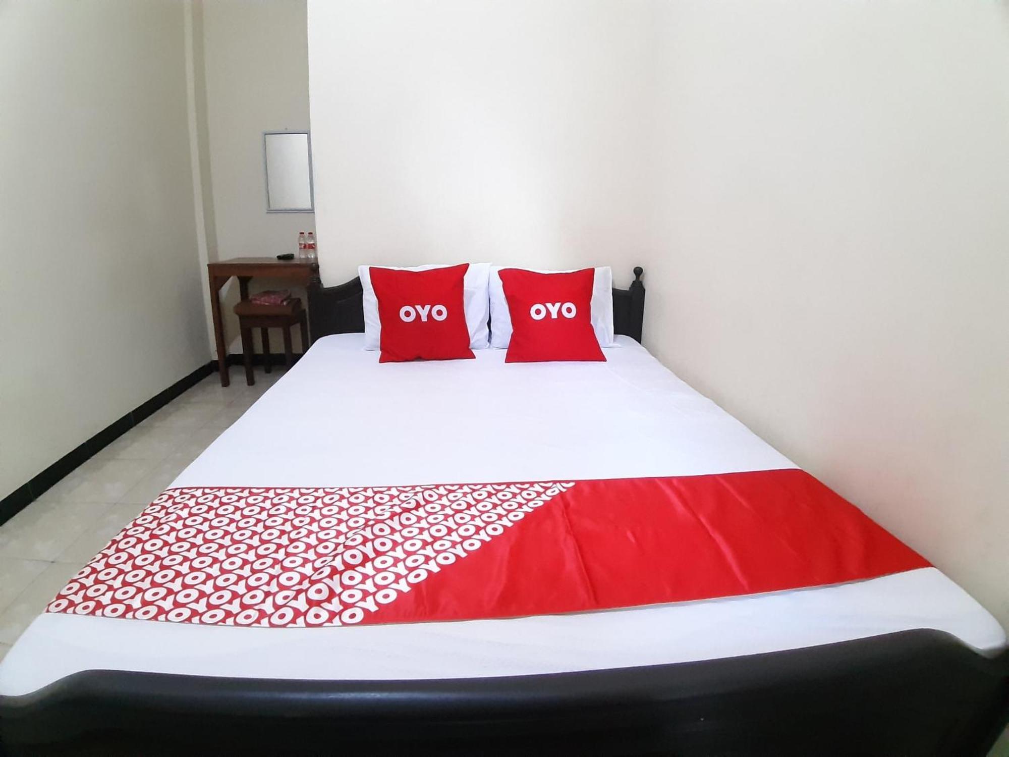 Oyo 2826 Panderman Residence Blitar Εξωτερικό φωτογραφία