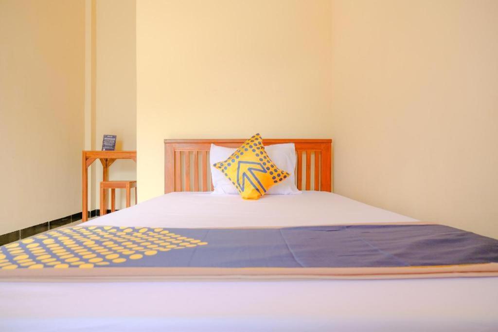 Oyo 2826 Panderman Residence Blitar Εξωτερικό φωτογραφία